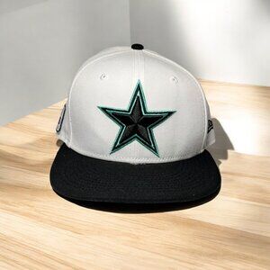 Dallas Cowboys New Era 9Fifty Snapback Cap Black/White Adjustable NFL Hat